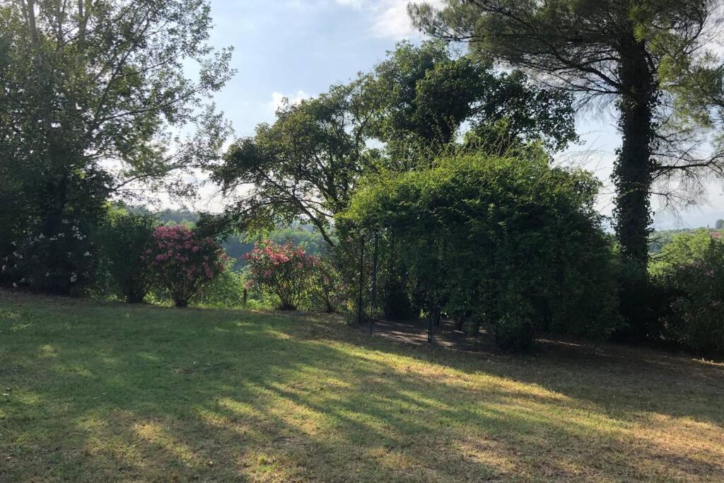 La Casa Nel Bosco Vila Lari Exterior foto