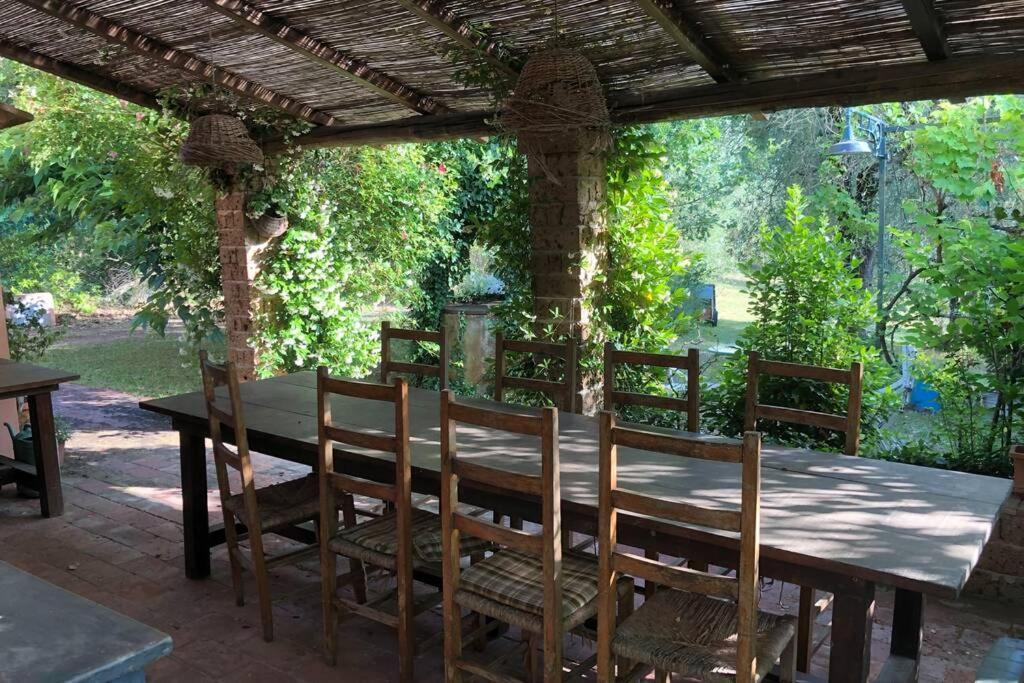 La Casa Nel Bosco Vila Lari Exterior foto