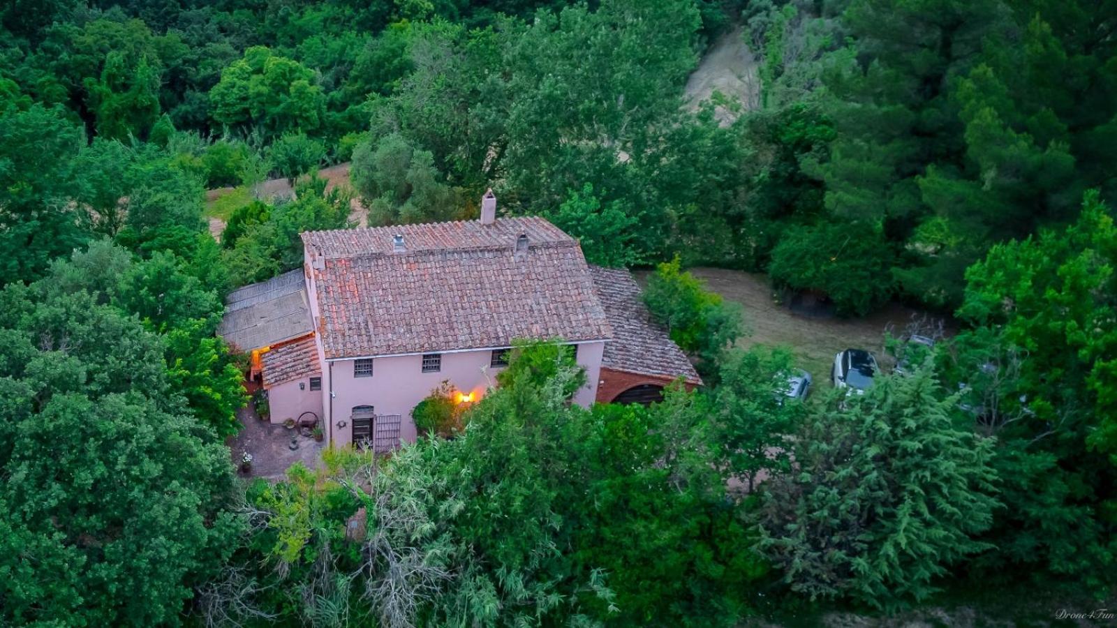 La Casa Nel Bosco Vila Lari Exterior foto
